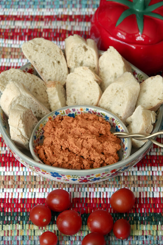 Sundried Tomato Dip from Lakewinds Natural Foods in Minnetonka